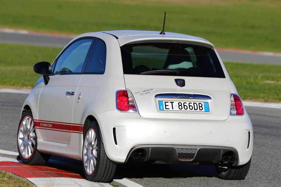  Abarth 595 50th Anniversary Edition 2013 года  (фото 2 из 26)